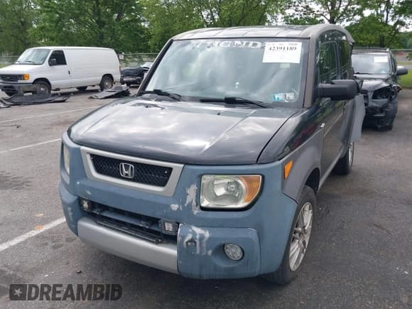 ✅ 2003 Honda Element EX • VIN: 5J6YH28543L017257 • Lot: 42391189. Listed on IAAI with 142,104 mi. Free auction sales archive from the USA and detailed vehicle history report at DreamBid. Image 2.