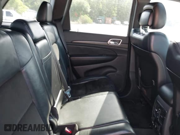 ✅ 2015 Jeep Grand Cherokee Laredo • VIN: 1C4RJEAG9FC863013 • Lot: 42086477. Listed on IAAI with 142,542 mi. Free auction sales archive from the USA and detailed vehicle history report at DreamBid. Image 8.