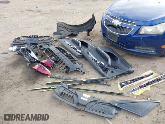 ✅ 2024 Audi A8 • VIN: WAULDAF84RN001962 • Lot: 41289273. Listed on IAAI with 2,642 mi. Free auction sales archive from the USA and detailed vehicle history report at DreamBid. Image 19.