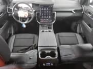 ✅ 2024 GMC Acadia AWD Elevation • VIN: 1GKENNKSXRJ196706 • Lot: 83620704. Wystawiony na Copart z przebiegiem 8 009 mil. Bezpłatny archiwum sprzedaży aukcyjnych z USA i szczegółowy raport historii pojazdu na DreamBid. Zdjęcie 8.