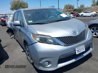 ✅ 2014 Toyota Sienna SE • VIN: 5TDXK3DC8ES417109 • Lot: 42623735. Listed on IAAI with 96,234 mi. Free auction sales archive from the USA and detailed vehicle history report at DreamBid. Image 1.