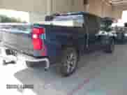 2022 Chevrolet Silverado 1500 LT z VIN 1GCPWCED0NZ157010, wystawiony jako IAAI lot #42592135 z przebiegiem 73 037 mil mil oraz . Historia ofert i sprzedaży dostępna na DreamBid. Obrazek 4.