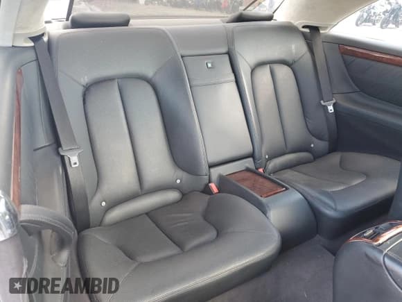 ✅ 2005 Mercedes-Benz CL • VIN: WDBPJ76J35A045504 • Lot: 93235035. Wystawiony na Copart z przebiegiem 110 323 mil. Bezpłatny archiwum sprzedaży aukcyjnych z USA i szczegółowy raport historii pojazdu na DreamBid. Zdjęcie 10.