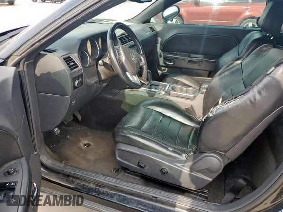 ✅ 2011 Dodge Challenger • VIN: 2B3CJ4DGXBH603563 • Lot: 54626995. Wystawiony na Copart z przebiegiem 215 162 mil. Bezpłatny archiwum sprzedaży aukcyjnych z USA i szczegółowy raport historii pojazdu na DreamBid. Zdjęcie 7.