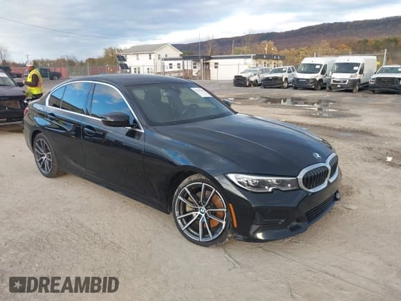 ✅ 2022 BMW 3 Series 330i xDrive • VIN: WBA5R7C09NFL66279 • Lot: 43564138. Listed on IAAI with 59,058 mi. Free auction sales archive from the USA and detailed vehicle history report at DreamBid. Image 1.