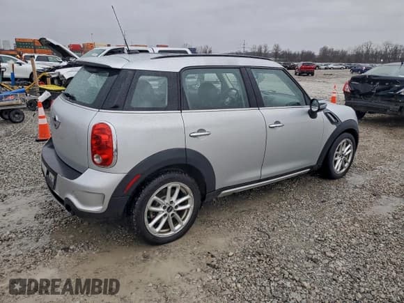 ✅ 2016 MINI Countryman S • VIN: WMWZC5C52GWU02383 • Lot: 96075175. Listed on Copart with 115,928 mi. Free auction sales archive from the USA and detailed vehicle history report at DreamBid. Image 3.