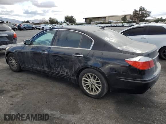 2009 Hyundai Genesis z VIN KMHGC46E59U025719, wystawiony jako Copart lot #78093124 z przebiegiem 145 837 mil mil oraz Czysty tytuł • Clean title. Historia ofert i sprzedaży dostępna na DreamBid. Obrazek 2.