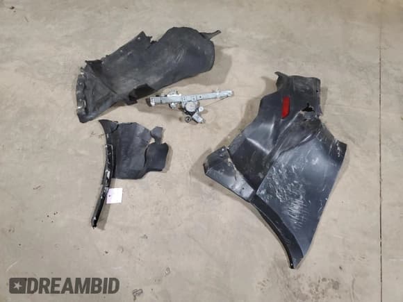 ✅ 2019 Chevrolet Traverse LT Cloth • VIN: 1GNEVGKW5KJ179058 • Lot: 72695084. Wystawiony na Copart z przebiegiem 101 906 mil. Bezpłatny archiwum sprzedaży aukcyjnych z USA i szczegółowy raport historii pojazdu na DreamBid. Zdjęcie 13.