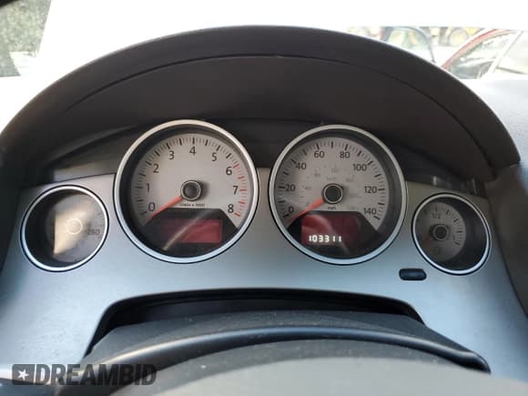 ✅ 2011 Volkswagen Routan SE • VIN: 2V4RW3DG7BR634029 • Lot: 93039215. Listed on Copart with 103,311 mi. Free auction sales archive from the USA and detailed vehicle history report at DreamBid. Image 9.