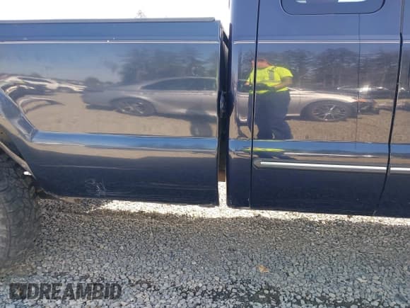 ✅ 2000 Ford F-250 XL • VIN: 1FTNX21S5YEC82650 • Lot: 42105861. Wystawiony na IAAI z przebiegiem 155 878 mil. Bezpłatny archiwum sprzedaży aukcyjnych z USA i szczegółowy raport historii pojazdu na DreamBid. Zdjęcie 17.