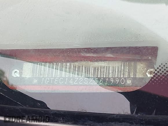 ✅ 1995 GMC Sierra 1500 • VIN: 1GTEC14Z2SZ561990 • Lot: 42359748. Wystawiony na IAAI z przebiegiem 367 569 mil. Bezpłatny archiwum sprzedaży aukcyjnych z USA i szczegółowy raport historii pojazdu na DreamBid. Zdjęcie 9.