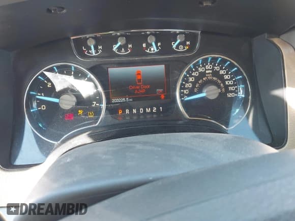 ✅ 2011 Ford F-150 XL • VIN: 1FTFW1EFXBKD18632 • Lot: 41450864. Listed on IAAI with 203,225 mi. Free auction sales archive from the USA and detailed vehicle history report at DreamBid. Image 7.