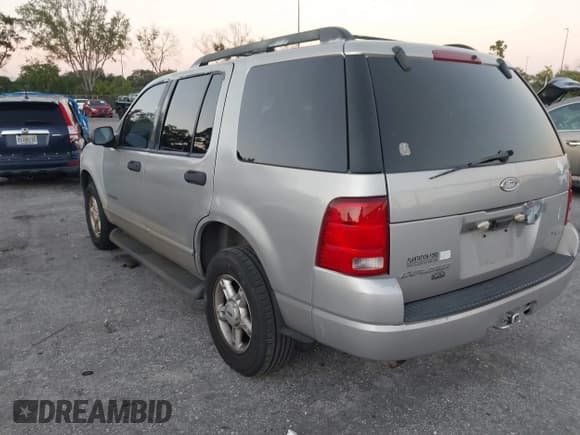 ✅ 2005 Ford Explorer XLT • VIN: 1FMZU73K15UC01645 • Лот: 43852058. Опубликован ранее на IAAI с пробегом 216 109 миль. Бесплатный доступ к архиву аукционных продаж из США и подробный отчёт об истории автомобиля на DreamBid. Изображение 3.