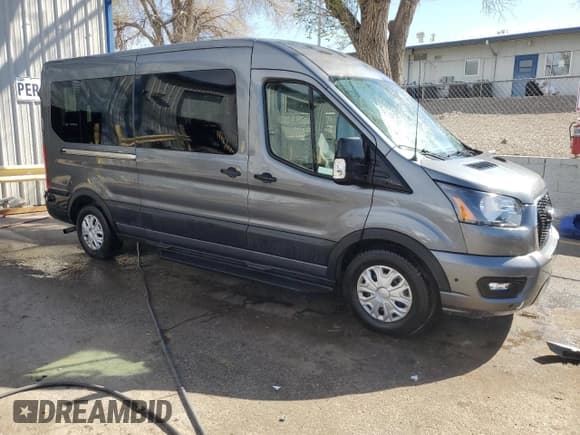 ✅ 2024 Ford Transit Passenger XL • VIN: 1FBAX2C86RKA48847 • Lot: 49549965. Listed on Copart with 25,803 mi. Free auction sales archive from the USA and detailed vehicle history report at DreamBid. Image 4.