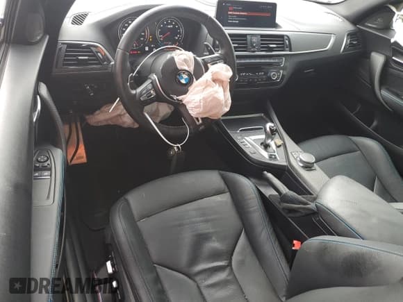 ✅ 2021 BMW M2 Competition • VIN: WBS2U7C00M7H59628 • Lot: 71057954. Wystawiony na Copart z przebiegiem 26 581 mil. Bezpłatny archiwum sprzedaży aukcyjnych z USA i szczegółowy raport historii pojazdu na DreamBid. Zdjęcie 8.