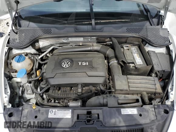 ✅ 2015 Volkswagen Beetle 1.8T w/Sound/Nav • VIN: 3VW517AT8FM817353 • Lot: 54571735. Wystawiony na Copart z przebiegiem 91 595 mil. Bezpłatny archiwum sprzedaży aukcyjnych z USA i szczegółowy raport historii pojazdu na DreamBid. Zdjęcie 11.