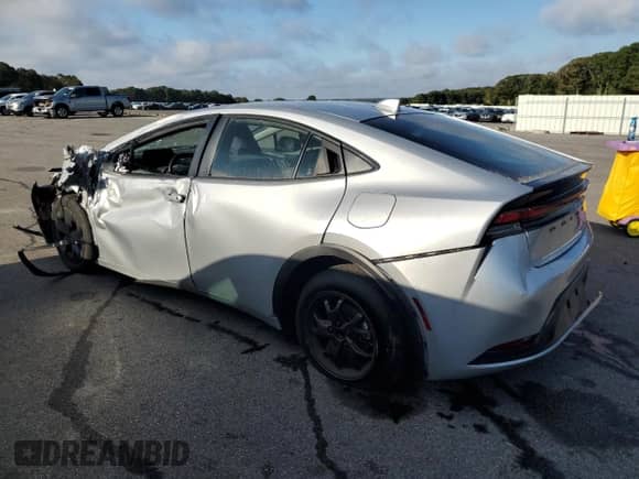 2024 Toyota Prius LE with VIN JTDACAAU9R3027034, listed as a Copart auction lot 85273445 with 17,852 mi miles and Clean title. Bid and sale history available at DreamBid. Image 2.