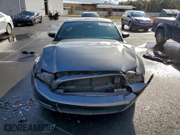 ✅ 2014 Ford Mustang V6 • VIN: 1ZVBP8AM7E5324297 • Лот: 94642565. Опубликован ранее на Copart с пробегом 129 204 миль. Бесплатный доступ к архиву аукционных продаж из США и подробный отчёт об истории автомобиля на DreamBid. Изображение 5.