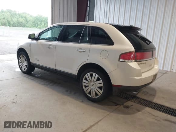 ✅ 2009 Lincoln MKX • VIN: 2LMDU88C79BJ05133 • Лот: 42268132. Опубликован ранее на IAAI с пробегом 225 092 миль. Бесплатный доступ к архиву аукционных продаж из США и подробный отчёт об истории автомобиля на DreamBid. Изображение 3.