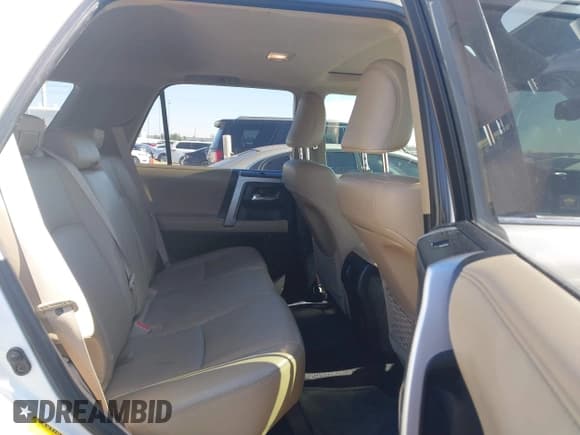 ✅ 2015 Toyota 4Runner SR5 • VIN: JTEZU5JR2F5102302 • Lot: 41371628. Listed on IAAI with 233,038 mi. Free auction sales archive from the USA and detailed vehicle history report at DreamBid. Image 8.