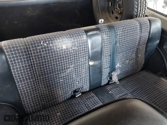 ✅ 1986 Jeep Cherokee • VIN: 1JCWL7721GT045697 • Лот: 42694372. Опубликован ранее на IAAI с пробегом 225 109 миль. Бесплатный доступ к архиву аукционных продаж из США и подробный отчёт об истории автомобиля на DreamBid. Изображение 8.