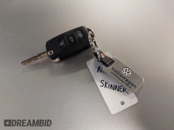 ✅ 2018 Volkswagen Tiguan • VIN: WVGAV7AXXJK002270 • Лот: 41724143. Опубликован ранее на IAAI с пробегом 124 081 миль. Бесплатный доступ к архиву аукционных продаж из США и подробный отчёт об истории автомобиля на DreamBid. Изображение 11.