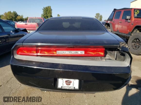 ✅ 2013 Dodge Challenger SXT • VIN: 2C3CDYAG2DH510934 • Lot: 71358355. Wystawiony na Copart z przebiegiem 146 161 mil. Bezpłatny archiwum sprzedaży aukcyjnych z USA i szczegółowy raport historii pojazdu na DreamBid. Zdjęcie 6.