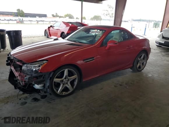 ✅ 2013 Mercedes-Benz SLK 250 • VIN: WDDPK4HA0DF059054 • Lot: 68375125. Wystawiony na Copart z przebiegiem 63 954 mil. Bezpłatny archiwum sprzedaży aukcyjnych z USA i szczegółowy raport historii pojazdu na DreamBid. Zdjęcie 1.