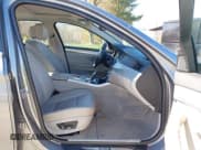 ✅ 2013 BMW 5 Series 528i xDrive • VIN: WBAXH5C5XDDW15498 • Лот: 43681150. Опубликован ранее на IAAI с пробегом 168 657 миль. Бесплатный доступ к архиву аукционных продаж из США и подробный отчёт об истории автомобиля на DreamBid. Изображение 5.