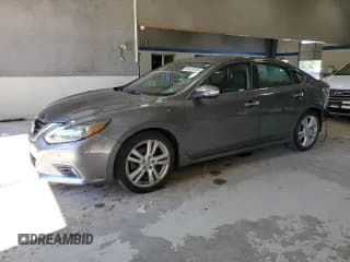 ✅ 2017 Nissan Altima SL • VIN: 1N4BL3AP1HC164371 • Lot: 84425065. Wystawiony na Copart z przebiegiem 112 754 mil. Bezpłatny archiwum sprzedaży aukcyjnych z USA i szczegółowy raport historii pojazdu na DreamBid. Zdjęcie 1.