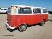 ✅ 1976 Volkswagen Vanagon • VIN: 2262044613 • Lot: 80012625. Wystawiony na Copart z przebiegiem 93 870 mil. Bezpłatny archiwum sprzedaży aukcyjnych z USA i szczegółowy raport historii pojazdu na DreamBid. Zdjęcie 3.