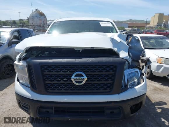✅ 2018 Nissan Titan SV • VIN: 1N6AA1EK4JN505266 • Лот: 42066335. Опубликован ранее на IAAI с пробегом 167 935 миль. Бесплатный доступ к архиву аукционных продаж из США и подробный отчёт об истории автомобиля на DreamBid. Изображение 12.