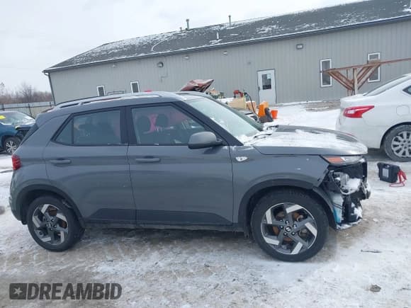 ✅ 2022 Hyundai Venue Limited • VIN: KMHRC8A31NU136901 • Lot: 41602937. Listed on IAAI with 49,096 mi. Free auction sales archive from the USA and detailed vehicle history report at DreamBid. Image 14.