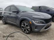 ✅ 2023 Hyundai Kona Limited • VIN: KM8K53A38PU988728 • Лот: 75101634. Опубликован ранее на Copart с пробегом 21 559 миль. Бесплатный доступ к архиву аукционных продаж из США и подробный отчёт об истории автомобиля на DreamBid. Изображение 4.