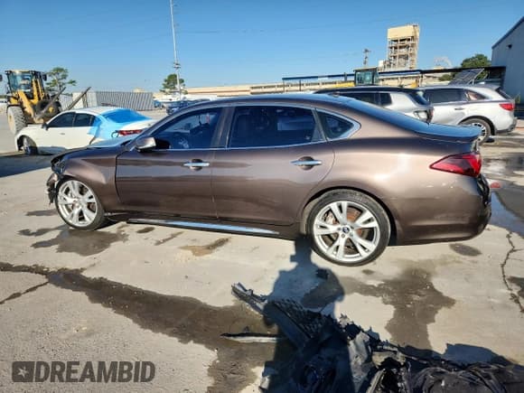 ✅ 2017 Infiniti Q70 3.7 • VIN: JN1BY1PP7HM170924 • Lot: 86688655. Listed on Copart with 237,204 mi. Free auction sales archive from the USA and detailed vehicle history report at DreamBid. Image 2.