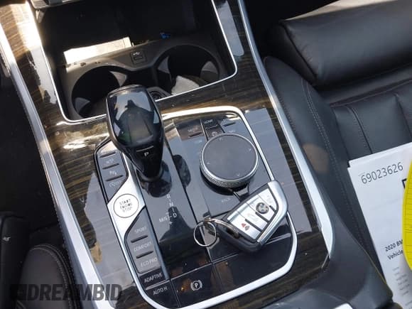 ✅ 2020 BMW X5 sDrive40i • VIN: 5UXCR4C05L9B38334 • Lot: 42537260. Wystawiony na IAAI z przebiegiem 54 703 mil. Bezpłatny archiwum sprzedaży aukcyjnych z USA i szczegółowy raport historii pojazdu na DreamBid. Zdjęcie 11.