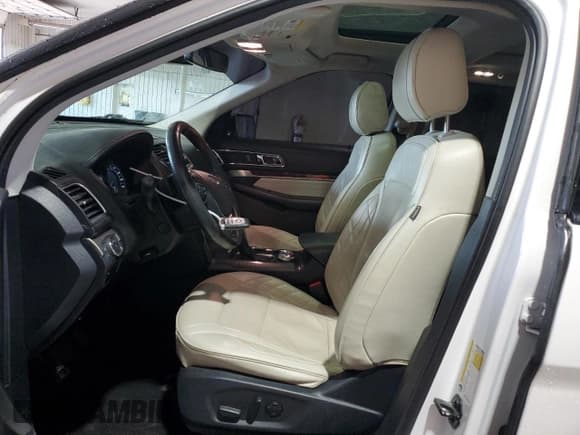 ✅ 2019 Ford Explorer Platinum • VIN: 1FM5K8HT4KGA74766 • Lot: 84027855. Listed on Copart with 98,656 mi. Free auction sales archive from the USA and detailed vehicle history report at DreamBid. Image 7.