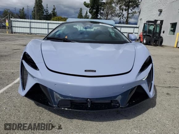 ✅ 2025 McLaren Artura • VIN: SBM16BEA4SW002969 • Лот: 48354735. Опубликован ранее на Copart с пробегом 882 миль. Бесплатный доступ к архиву аукционных продаж из США и подробный отчёт об истории автомобиля на DreamBid. Изображение 5.