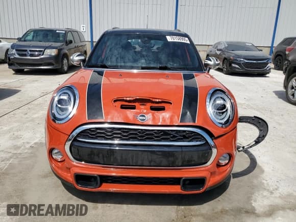 ✅ 2019 MINI Hardtop 4 Door Cooper S • VIN: WMWXU3C50K2H89284 • Lot: 70158995. Wystawiony na Copart z przebiegiem 121 833 mil. Bezpłatny archiwum sprzedaży aukcyjnych z USA i szczegółowy raport historii pojazdu na DreamBid. Zdjęcie 5.