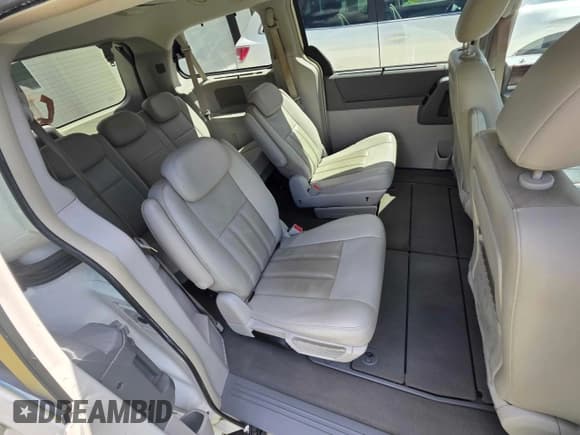 ✅ 2009 Chrysler Town & Country Touring • VIN: 2A8HR54X09R657163 • Лот: 84774615. Опубликован ранее на Copart с пробегом 117 842 миль. Бесплатный доступ к архиву аукционных продаж из США и подробный отчёт об истории автомобиля на DreamBid. Изображение 6.