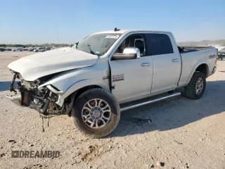 ✅ 2018 Ram 2500 Laramie • VIN: 3C6UR5FJ7JG382844 • Lot: 81937375. Wystawiony na Copart z przebiegiem Nie podano. Bezpłatny archiwum sprzedaży aukcyjnych z USA i szczegółowy raport historii pojazdu na DreamBid. Zdjęcie 1.