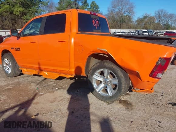 ✅ 2015 Ram 1500 Sport • VIN: 1C6RR7MT1FS685432 • Лот: 41209748. Опубликован ранее на IAAI с пробегом 153 519 миль. Бесплатный доступ к архиву аукционных продаж из США и подробный отчёт об истории автомобиля на DreamBid. Изображение 3.