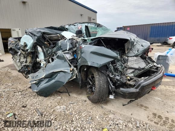 ✅ 2026 Chevrolet Silverado 1500 LT Trail Boss • VIN: 3GCUKFED8TG109879 • Lot: 90727375. Wystawiony na Copart z przebiegiem Nie podano. Bezpłatny archiwum sprzedaży aukcyjnych z USA i szczegółowy raport historii pojazdu na DreamBid. Zdjęcie 4.