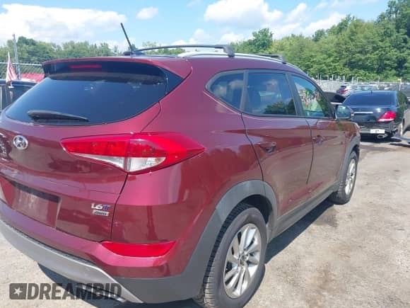 2016 Hyundai Tucson Sport z VIN KM8J3CA23GU199590, wystawiony jako IAAI lot #43000298 z przebiegiem 85 116 mil mil oraz . Historia ofert i sprzedaży dostępna na DreamBid. Obrazek 4.