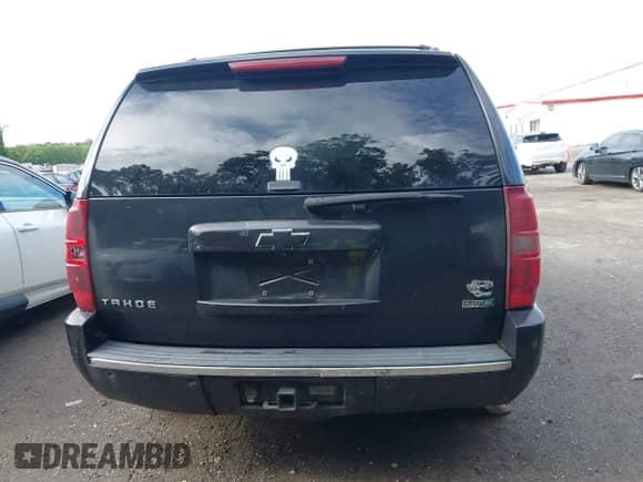 2011 Chevrolet Tahoe LTZ with VIN 1GNSKCE05BR169305, listed as a IAAI auction lot 42247417 with 214,713 mi miles and . Bid and sale history available at DreamBid. Image 16.
