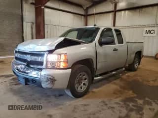 2010 Chevrolet Silverado 1500 LS z VIN 1GCSKREA5AZ228548, wystawiony jako Copart lot #69268985 z przebiegiem 158 018 mil mil oraz Czysty tytuł • Clean title. Historia ofert i sprzedaży dostępna na DreamBid. Obrazek 1.