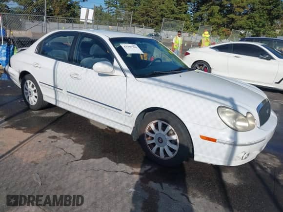 2003 Hyundai Sonata GLS with VIN KMHWF35H93A870185, listed as a IAAI auction lot 43397216 with 189,217 mi miles and . Bid and sale history available at DreamBid. Image 1.