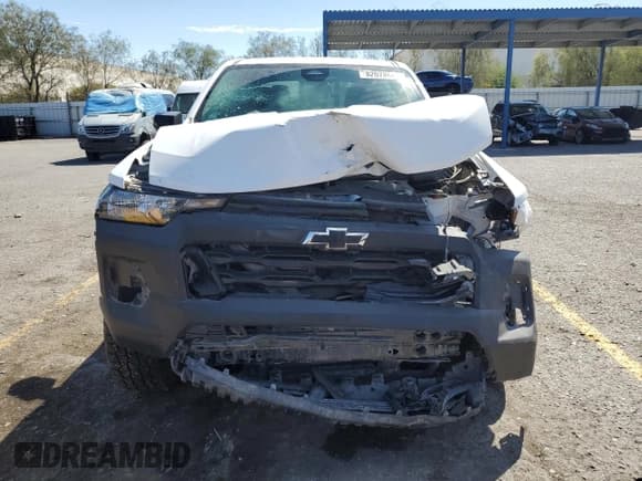 ✅ 2024 Chevrolet Colorado 2WD Work Truck • VIN: 1GCPSBEK5R1198113 • Lot: 82078685. Wystawiony na Copart z przebiegiem 14 025 mil. Bezpłatny archiwum sprzedaży aukcyjnych z USA i szczegółowy raport historii pojazdu na DreamBid. Zdjęcie 5.