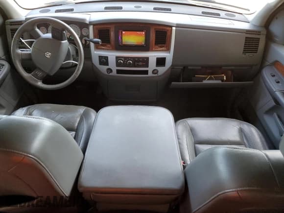 ✅ 2006 Dodge 1500 Laramie • VIN: 1D7HU18266S605176 • Лот: 73225944. Опубликован ранее на Copart с пробегом 359 026 миль. Бесплатный доступ к архиву аукционных продаж из США и подробный отчёт об истории автомобиля на DreamBid. Изображение 8.