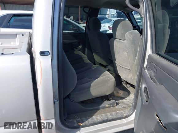 2004 Chevrolet Silverado 2500 LS с VIN 1GCGC23U94F176306, выставлен на аукционе IAAI как лот 43324049 с пробегом 186 998 миль миль и . История ставок и продаж доступна на DreamBid. Изображение 8.